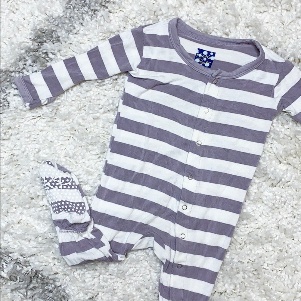 Kickee Pants Feather Stripe Footie Snaps 3-6m